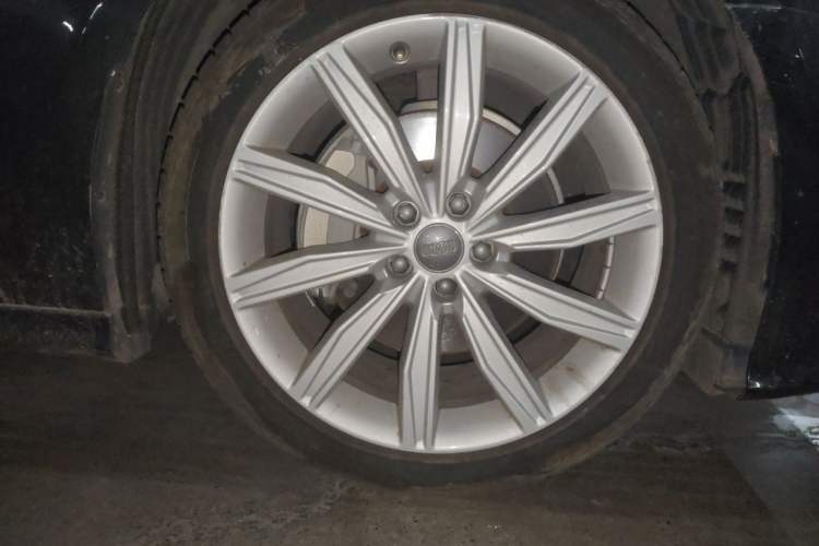 Used Audi A6L 2020 45 TFSI Prestige Dynamic Edition Right Front Wheel Hub