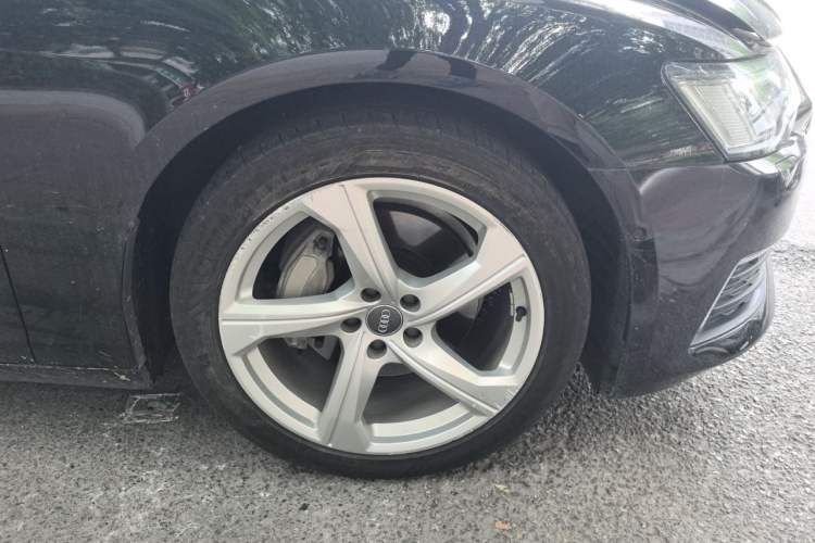 Used Audi A6L 2020 45 TFSI quattro Prestige Elegant Edition Right Front Wheel Hub