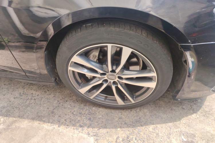 Used Audi A6L 2020 40 TFSI Luxury Dynamic Edition Right Front Wheel Hub