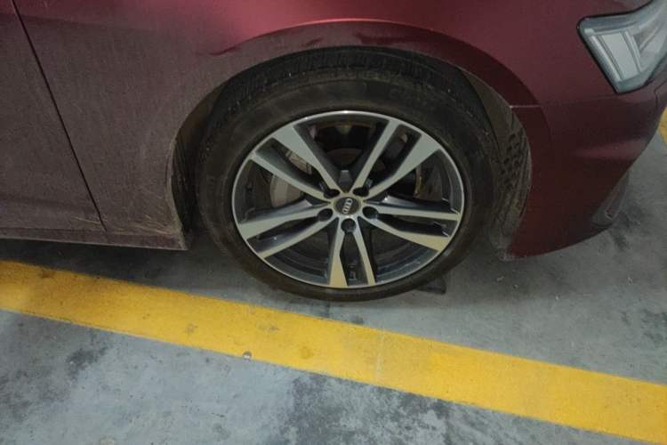 Used Audi A6L 2020 40 TFSI Luxury Dynamic Edition Right Front Wheel Hub