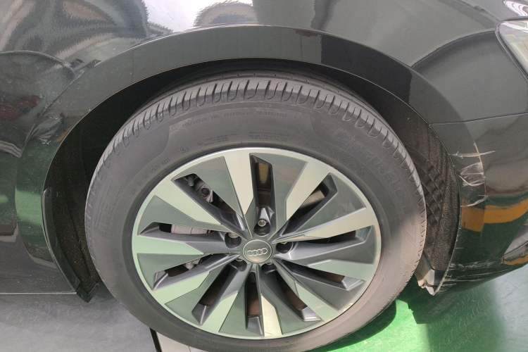 Used Audi A6L 2020 45 TFSI Prestige Elegant Edition Right Front Wheel Hub