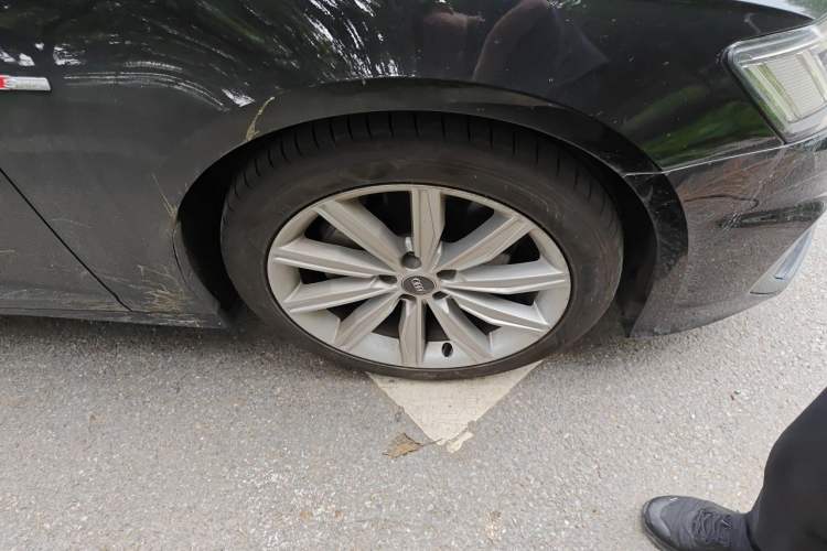 Used Audi A6L 2020 45 TFSI Prestige Dynamic Edition Right Front Wheel Hub