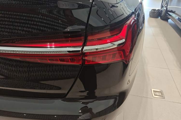 Used Audi A6L 2020 40 TFSI Luxury Dynamic Edition Right Rear Taillight