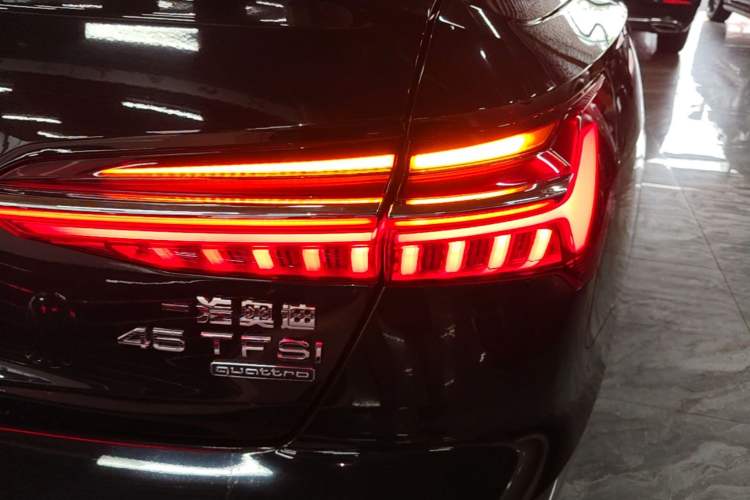Used Audi A6L 2020 45 TFSI Prestige Dynamic Edition Right Rear Taillight