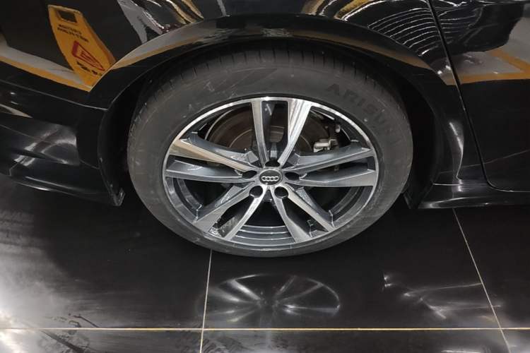 Used Audi A6L 2020 40 TFSI Luxury Dynamic Edition Right Rear Wheel Hub