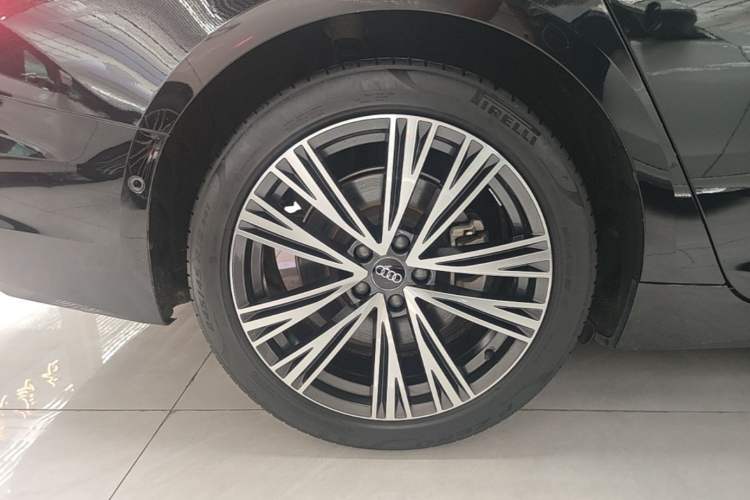 Used Audi A6L 2020 45 TFSI quattro Prestige Elegant Edition Right Rear Wheel Hub