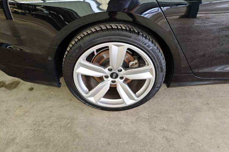 Used Audi A6L 2020 45 TFSI quattro Prestige Dynamic Edition Right Rear Wheel Hub