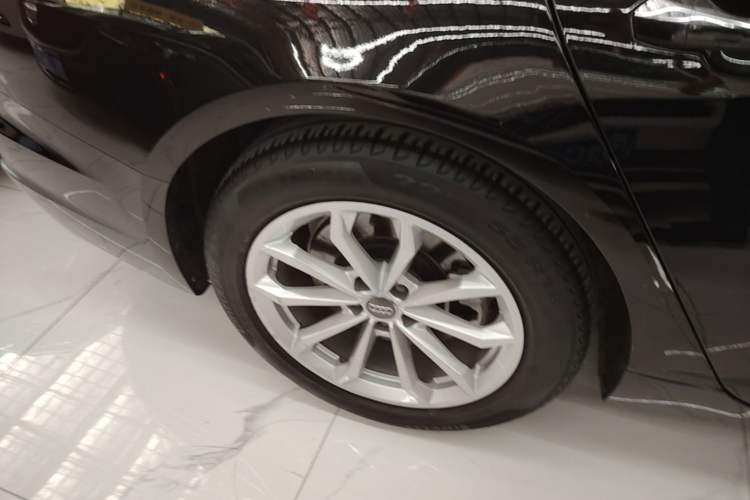 Used Audi A6L 2020 40 TFSI Luxury Prestige Edition Right Rear Wheel Hub