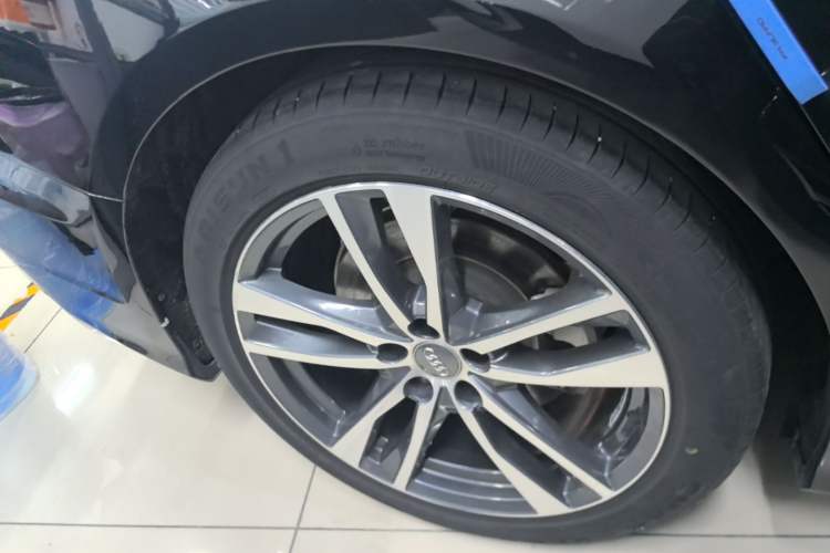 Used Audi A6L 2020 40 TFSI Luxury Dynamic Edition Right Rear Wheel Hub