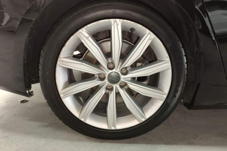Used Audi A6L 2020 45 TFSI Prestige Dynamic Edition Right Rear Wheel Hub