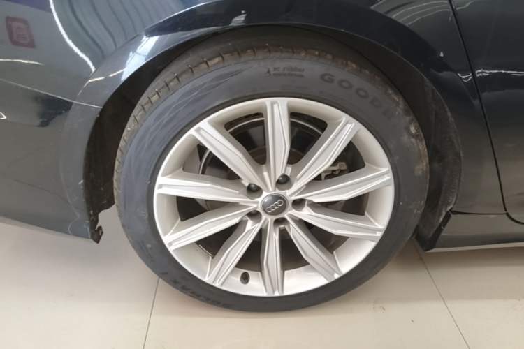 Used Audi A6L 2020 45 TFSI Prestige Dynamic Edition Right Rear Wheel Hub