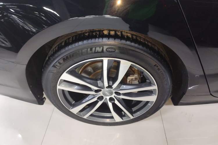Used Audi A6L 2020 40 TFSI Luxury Dynamic Edition Right Rear Wheel Hub