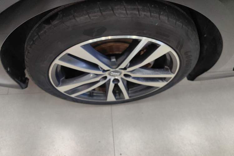 Used Audi A6L 2020 40 TFSI Luxury Dynamic Edition Right Rear Wheel Hub