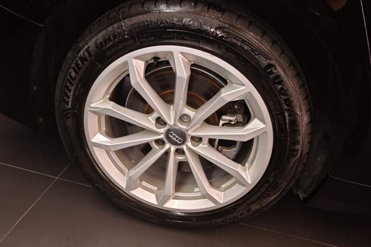 Used Audi A6L 2020 40 TFSI Luxury Prestige Edition Right Rear Wheel Hub
