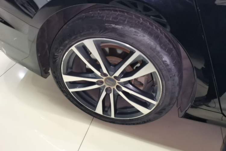 Used Audi A6L 2020 40 TFSI Luxury Dynamic Edition Right Rear Wheel Hub