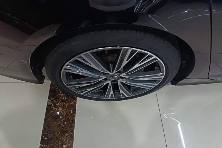 Used Audi A6L 2020 45 TFSI quattro Prestige Dynamic Edition Right Rear Wheel Hub