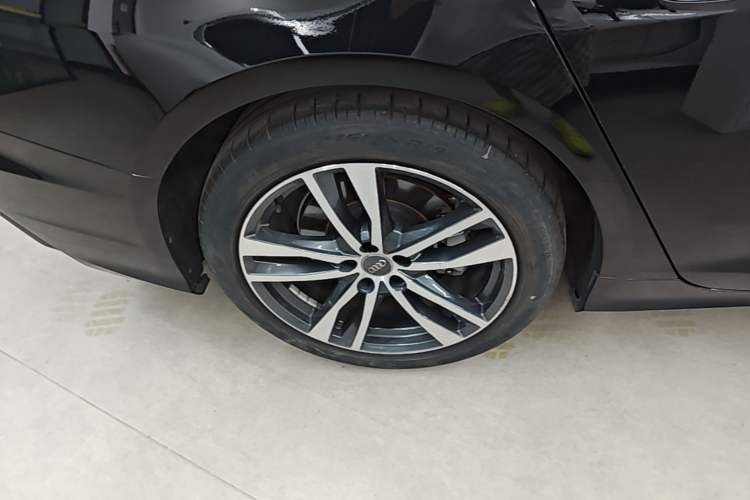 Used Audi A6L 2020 40 TFSI Luxury Dynamic Edition Right Rear Wheel Hub