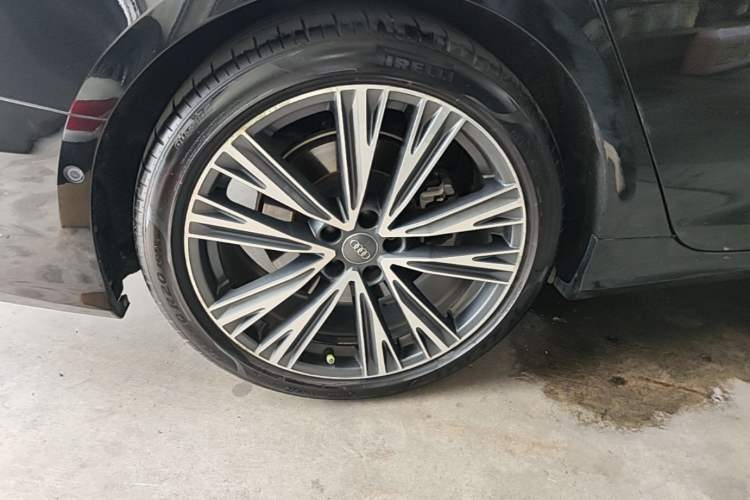 Used Audi A6L 2020 45 TFSI quattro Prestige Dynamic Edition Right Rear Wheel Hub
