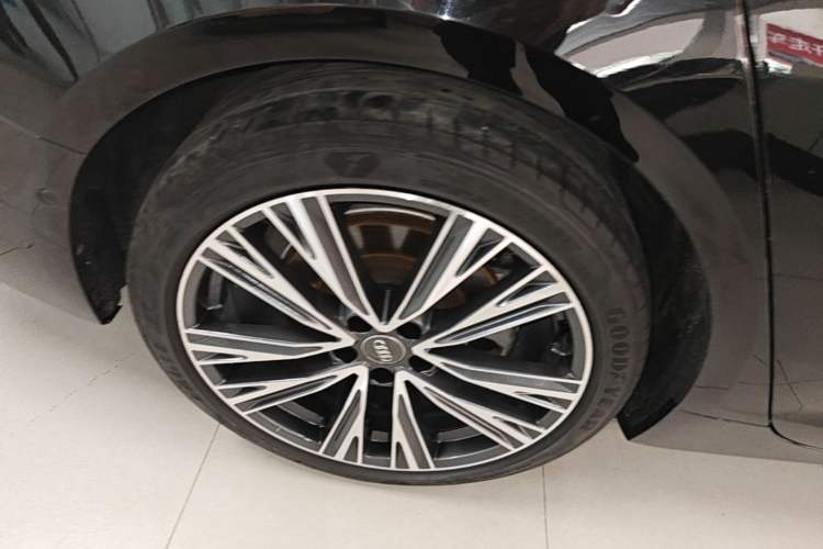 Used Audi A6L 2020 45 TFSI quattro Prestige Elegant Edition Right Rear Wheel Hub