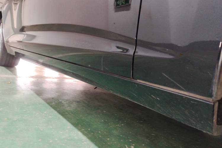 Used Audi A6L 2020 40 TFSI Luxury Prestige Edition Right Side Sill