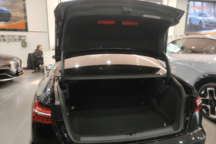 Used Audi A6L 2020 40 TFSI Luxury Dynamic Edition Trunk