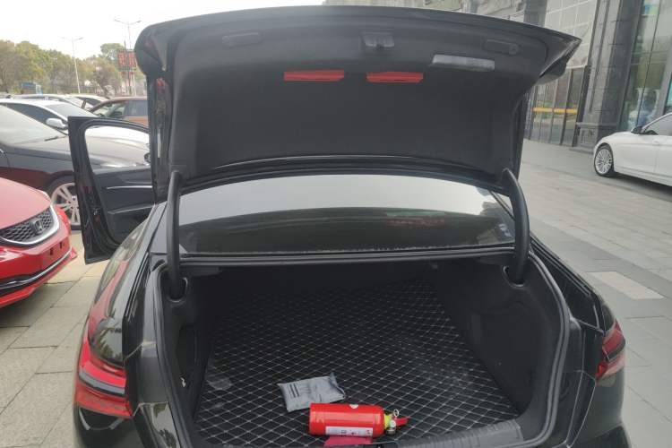 Used Audi A6L 2020 40 TFSI Luxury Dynamic Edition Trunk