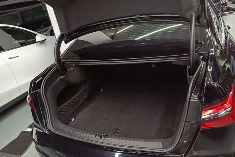 Used Audi A6L 2020 40 TFSI Luxury Dynamic Edition Trunk