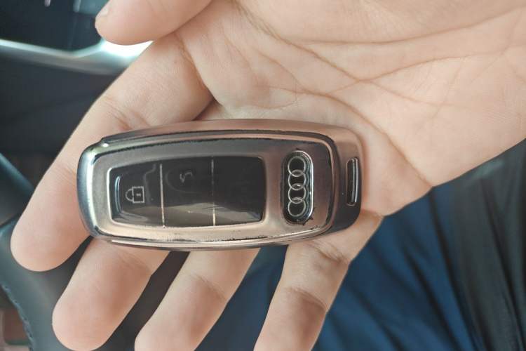 Used Audi A6L 2020 40 TFSI Luxury Prestige Edition Vehicle Key