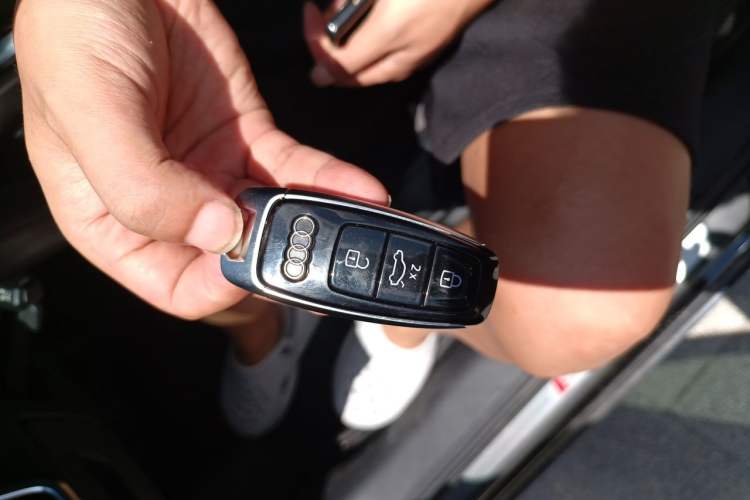 Used Audi A6L 2020 40 TFSI Luxury Prestige Edition Vehicle Key