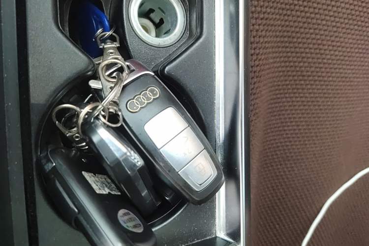 Used Audi A6L 2020 40 TFSI Luxury Prestige Edition Vehicle Key