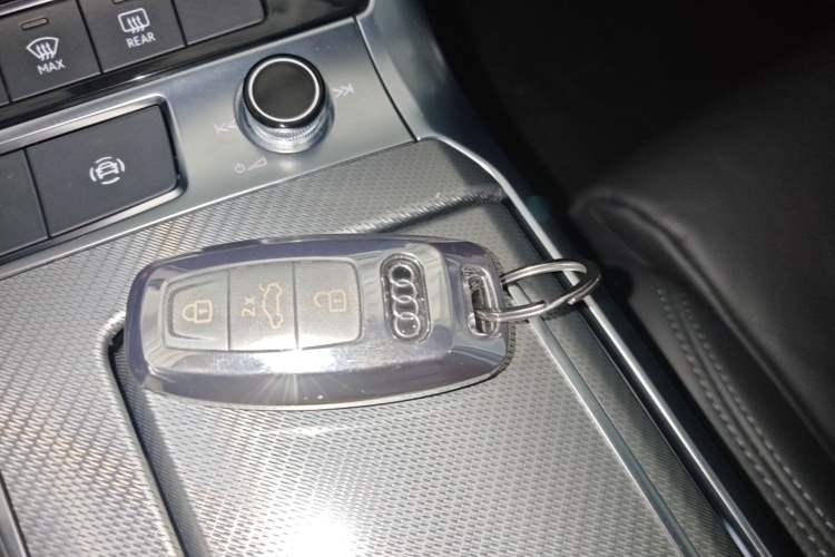 Used Audi A6L 2020 40 TFSI Luxury Prestige Edition Vehicle Key