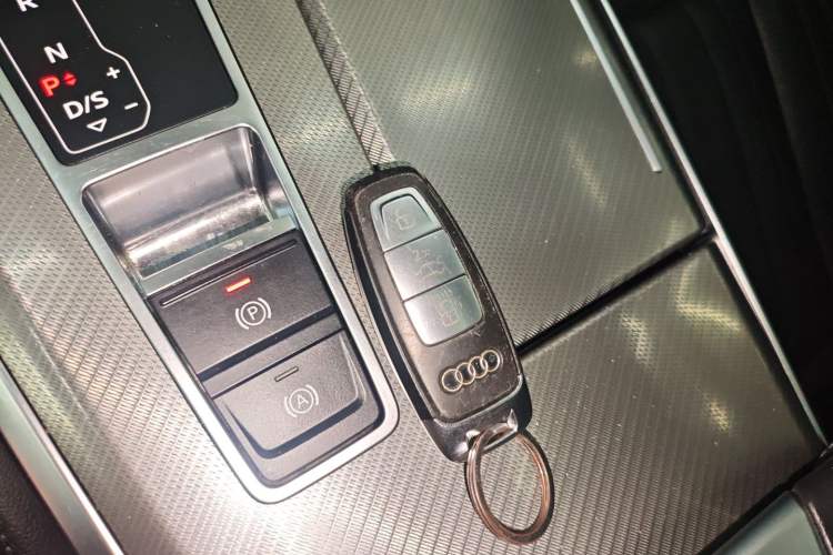 Used Audi A6L 2020 40 TFSI Luxury Prestige Edition Vehicle Key