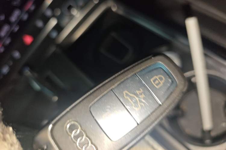 Used Audi A6L 2020 40 TFSI Luxury Prestige Edition Vehicle Key