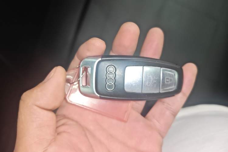 Used Audi A6L 2020 40 TFSI Luxury Prestige Edition Vehicle Key