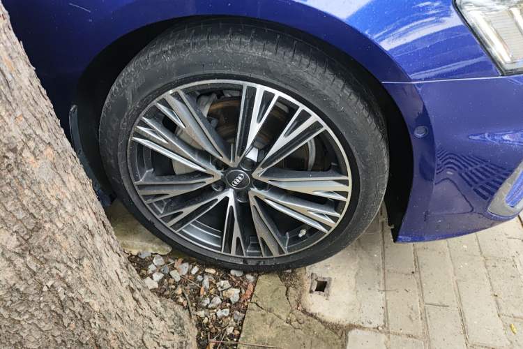 Used Audi A6L 2020 45 TFSI quattro Prestige Dynamic Edition Right Front Wheel Hub