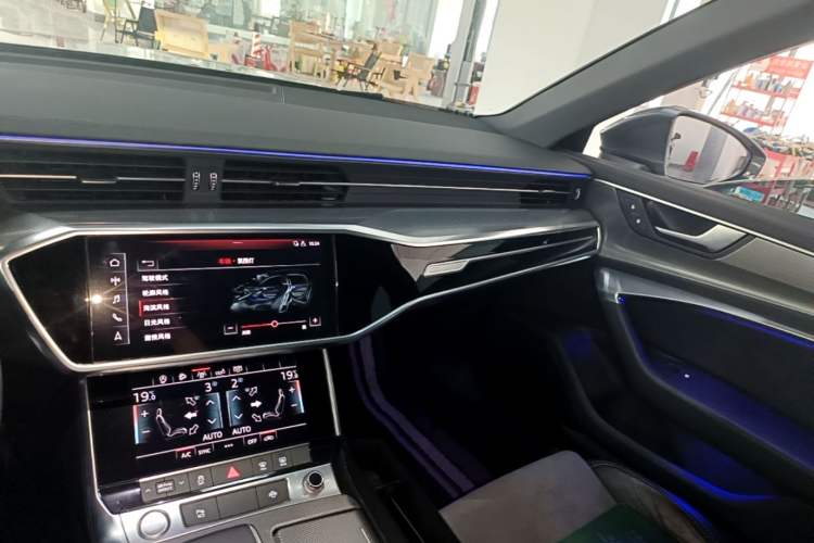 Used Audi A6L 2020 45 TFSI Prestige Dynamic Edition Audio And AC Panel