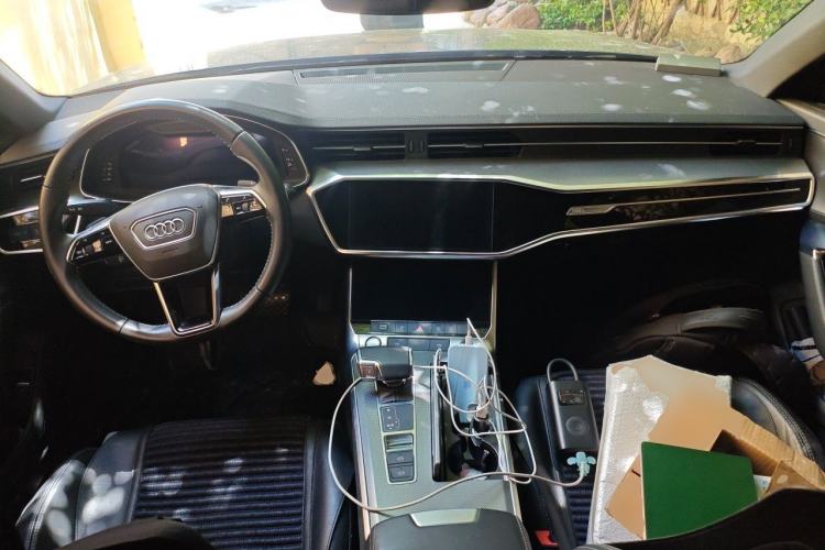 Used Audi A6L 2020 40 TFSI Luxury Dynamic Edition Center Console