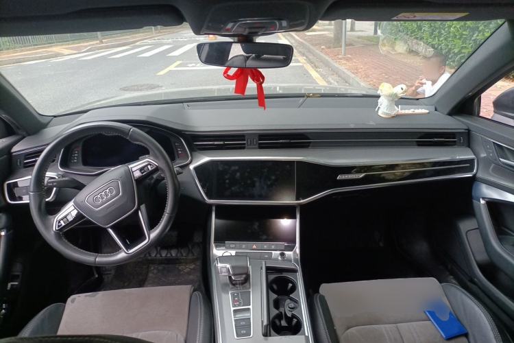 Used Audi A6L 2020 40 TFSI Luxury Dynamic Edition Center Console