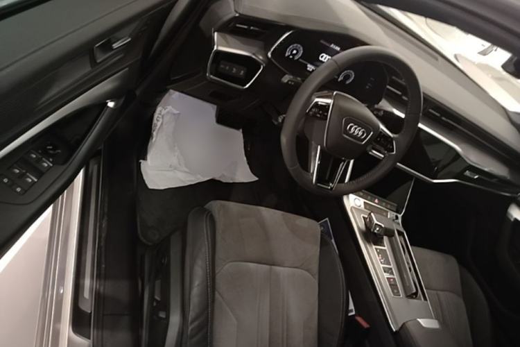 Used Audi A6L 2020 40 TFSI Luxury Dynamic Edition Driver Seat