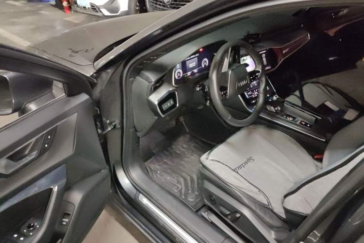 Used Audi A6L 2020 40 TFSI Luxury Dynamic Edition Driver Seat