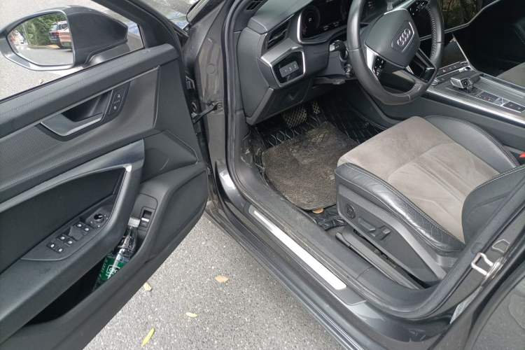 Used Audi A6L 2020 40 TFSI Luxury Dynamic Edition Driver Seat