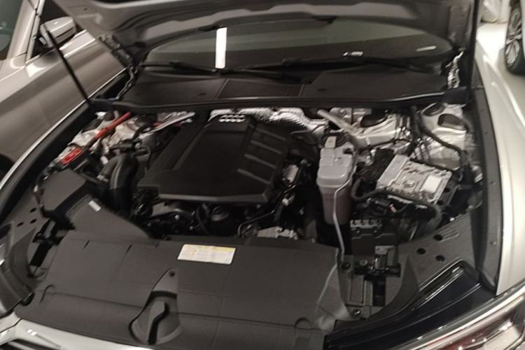 Used Audi A6L 2020 40 TFSI Luxury Dynamic Edition Engine Bay