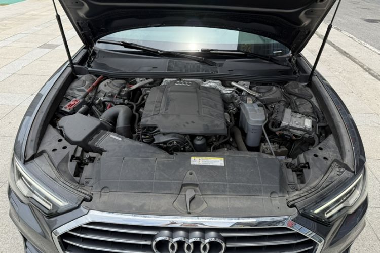 Used Audi A6L 2020 40 TFSI Luxury Dynamic Edition Engine Bay
