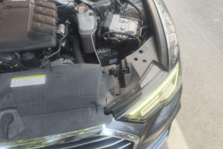 Used Audi A6L 2020 40 TFSI Luxury Dynamic Edition Engine Bay Left