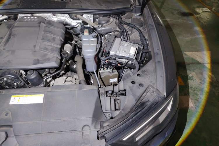 Used Audi A6L 2020 40 TFSI Luxury Dynamic Edition Engine Bay Left