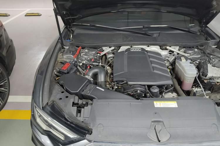 Used Audi A6L 2020 40 TFSI Luxury Dynamic Edition Engine Bay Right