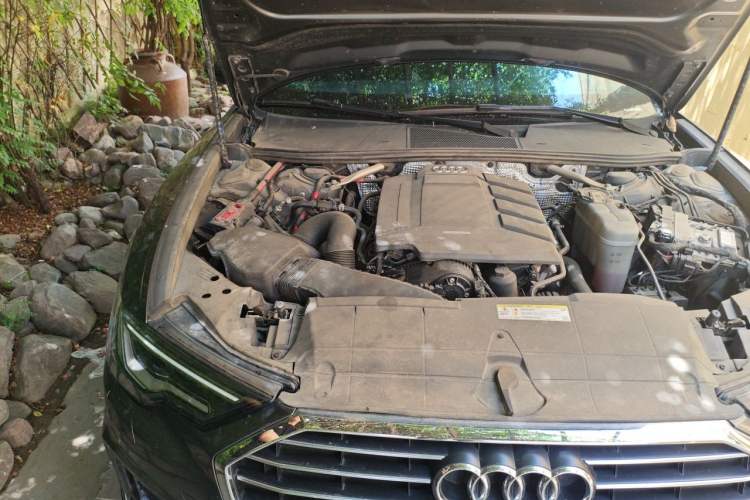 Used Audi A6L 2020 40 TFSI Luxury Dynamic Edition Engine Bay Right