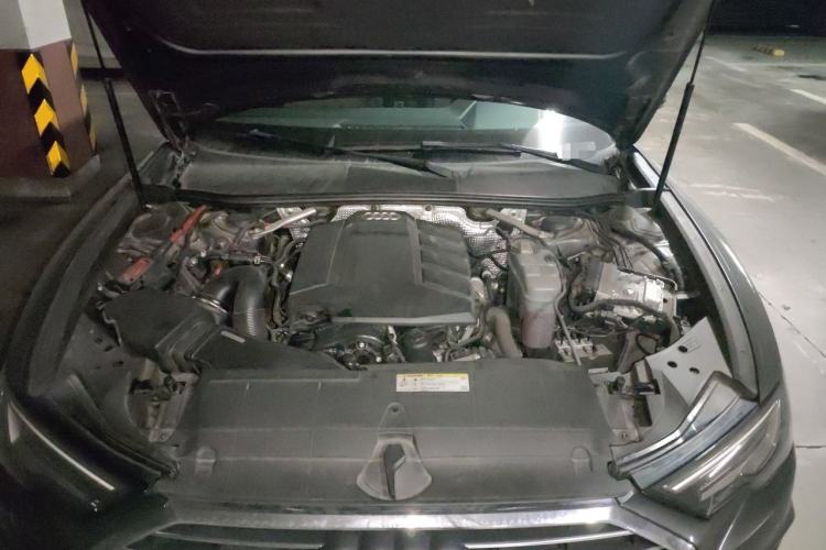 Used Audi A6L 2020 40 TFSI Luxury Dynamic Edition Engine Bay