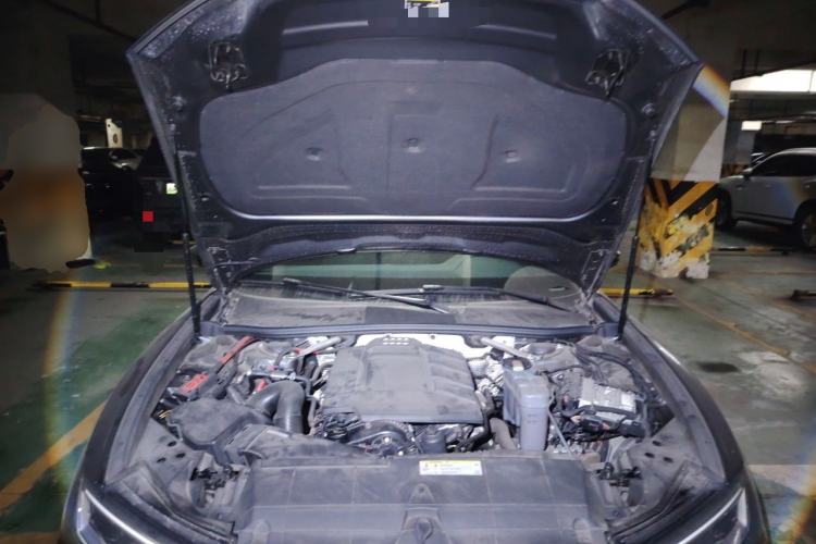Used Audi A6L 2020 40 TFSI Luxury Dynamic Edition Engine Bay