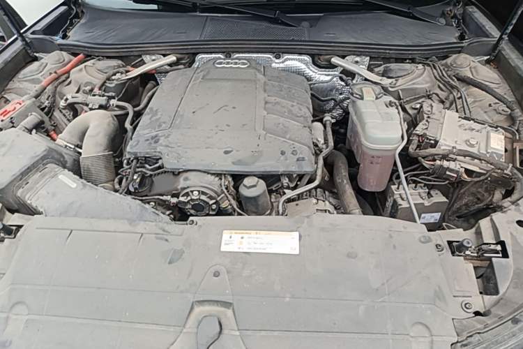 Used Audi A6L 2020 40 TFSI Luxury Dynamic Edition Engine Bay